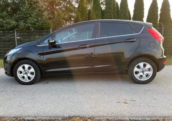 Ford Fiesta cena 16900 przebieg: 175342, rok produkcji 2011 z Opoczno małe 277